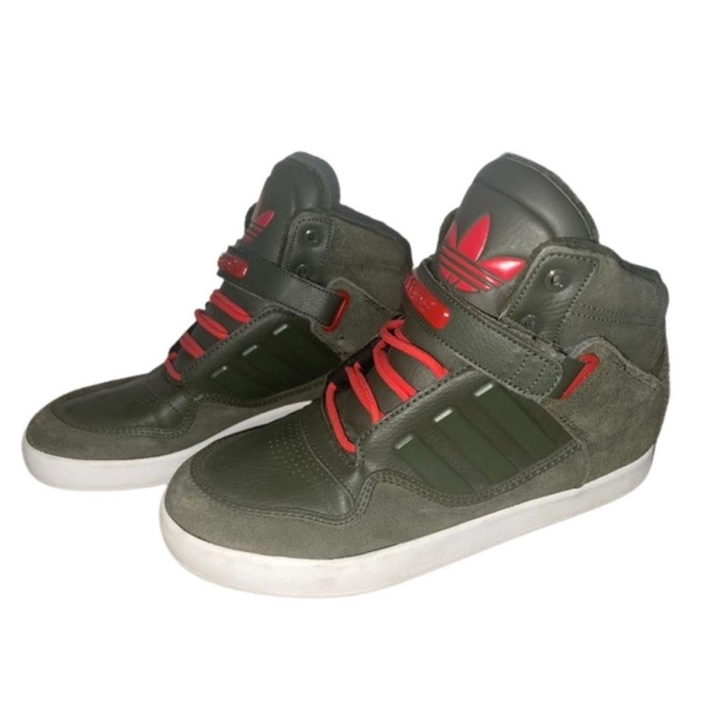 Adidas Sneakers